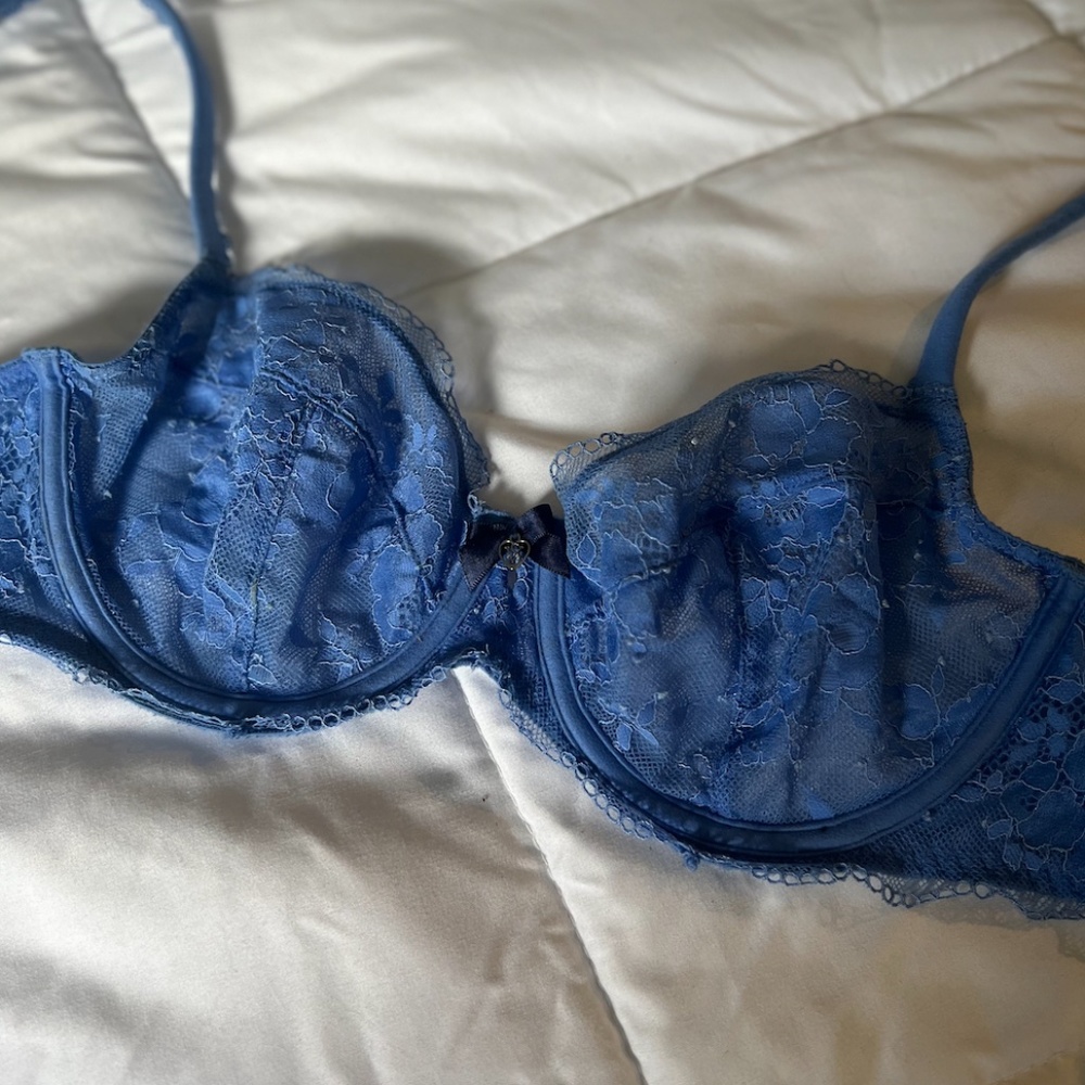 Victoria's Secret Underlined- Demi 34C